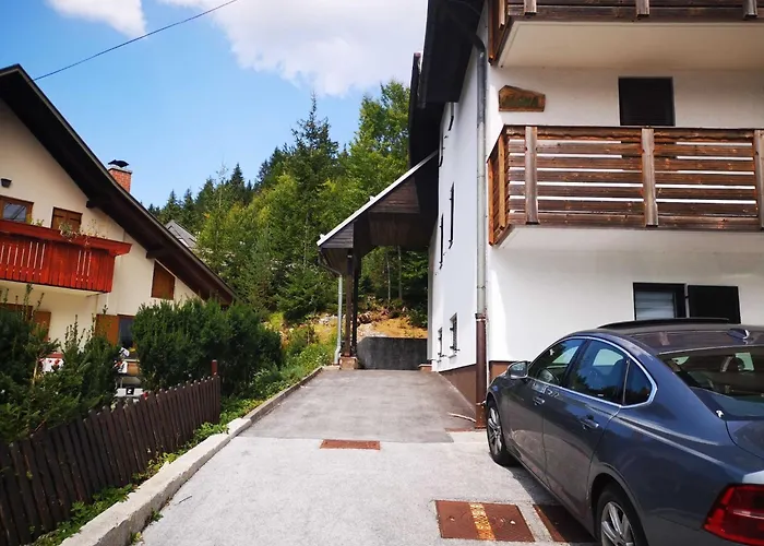 Two Bedroom With Balcony Appartement *